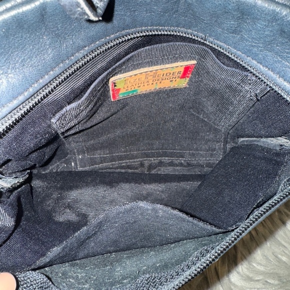 ILZE HEIDER Wisconsin Designer Leather Black Vintage Crossbody Bag - Picture 2 of 8